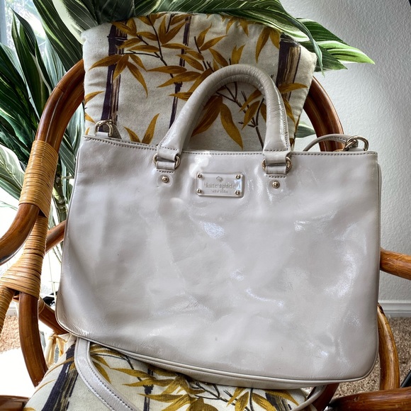 kate spade Handbags - Nude Kate Spade Tote